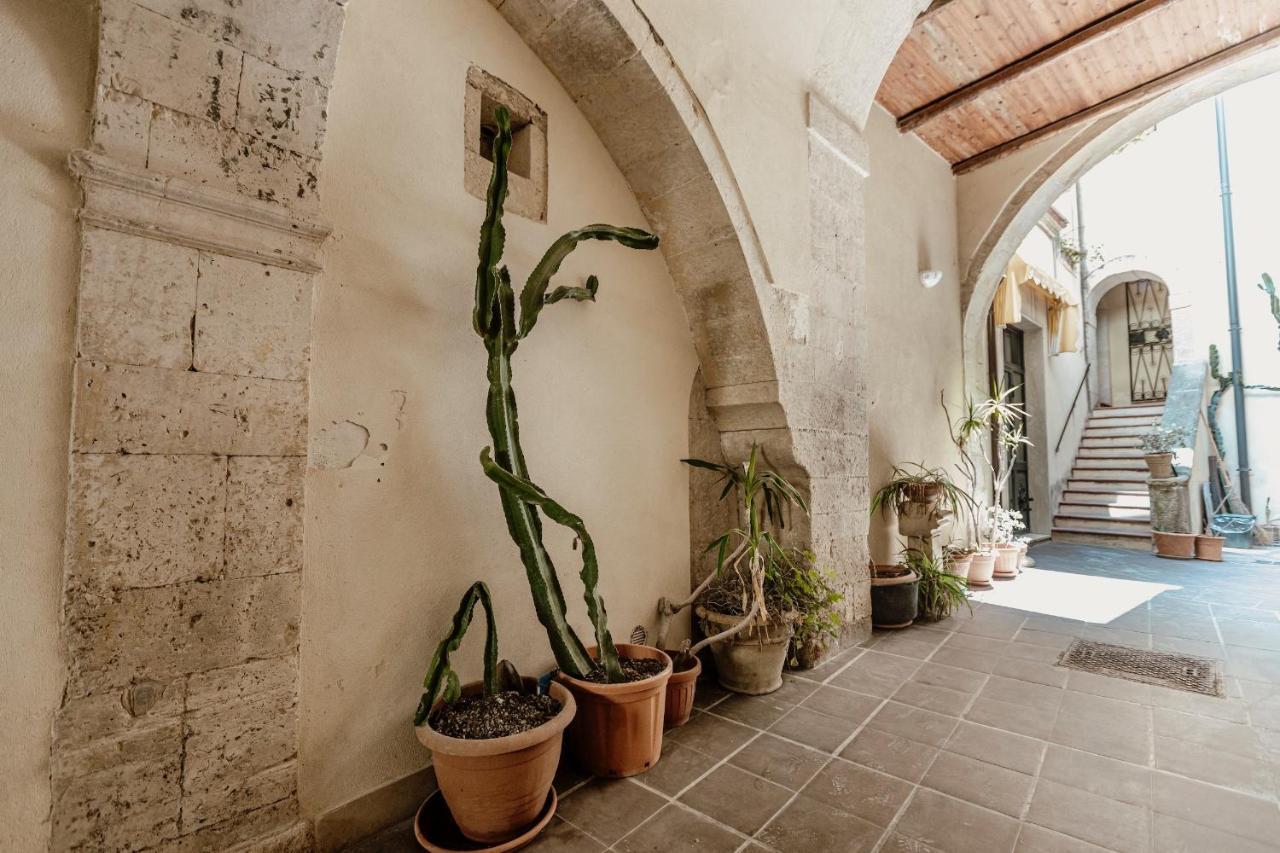 I Dammusi Di Via Vittorio Veneto Apartment Syracuse Luaran gambar